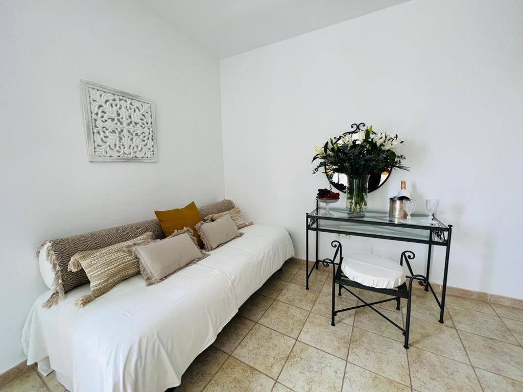 Hotel Montesion Luz Del Desierto Lucainena de las Torres ภายนอก รูปภาพ